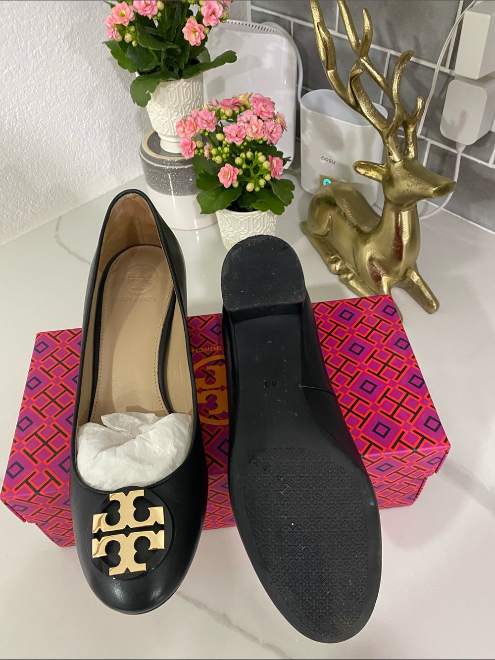 Tory Burch Black Leather Logo Round-Toe Flats with Gold Hardware - Picture 5 of 5